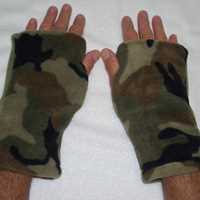 Camo Seasons Green Reversible Fingerless Gloves