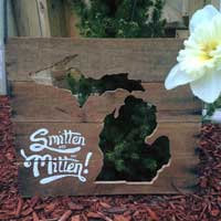 Smitten with the Mitten Sign